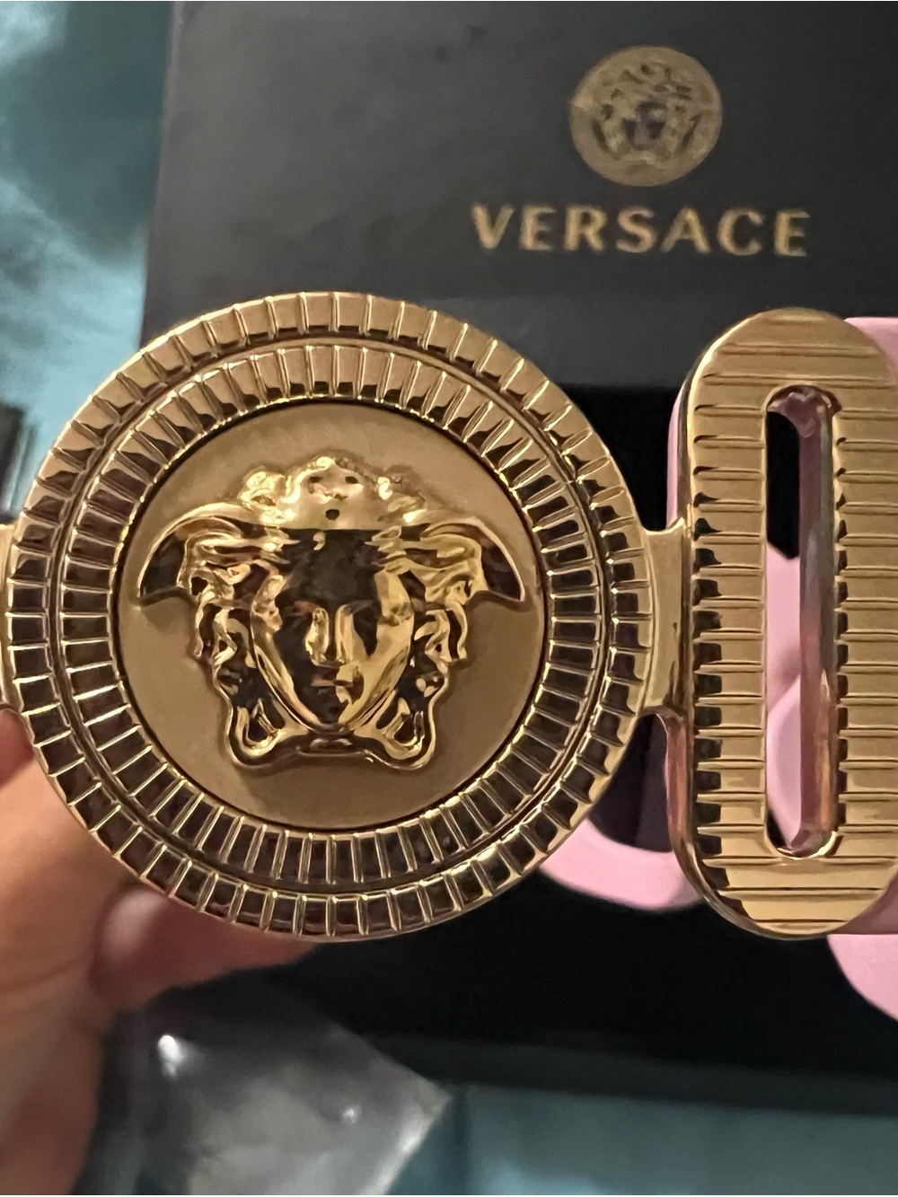 Versace Authentic Maxi Medusa
Biggie Pink and Gold unisex sunglasses VE4425u - Picture 11 of 12